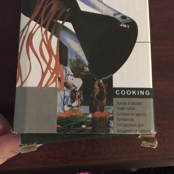 Small spirelli vegetable spiral slicer - Picture 6 of 15